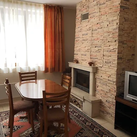 Apartament Manastira 2 Emo