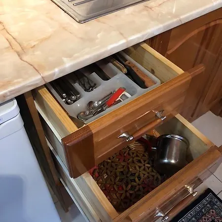 Manastira 2 Emo アパート