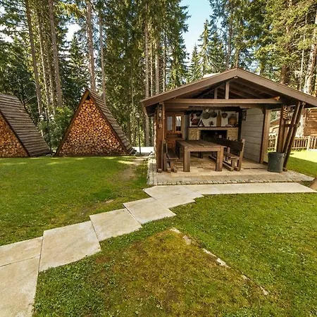 Manastira 2 Emo بامبوروفو