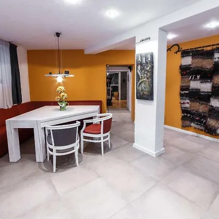 Apartament Manastira 2 Emo