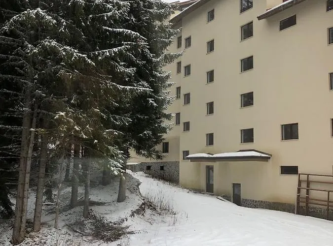 Апартаменты Manastira 2 Emo